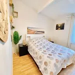 Comfort & Wifi - - 4 Pers - Tram B Apartmán *