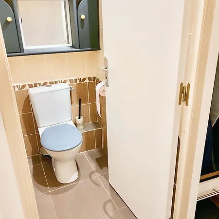 Comfort & Wifi - - 4 Pers - Tram B アパート *