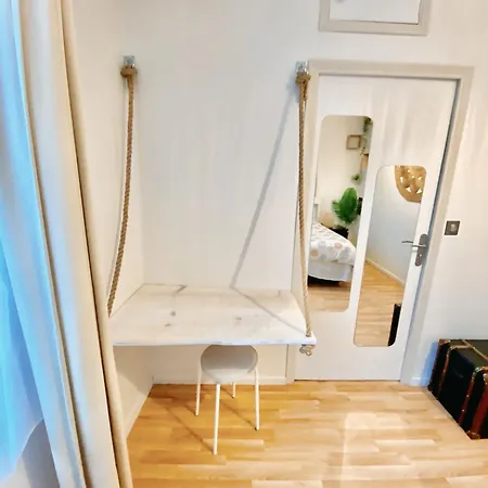 Comfort & Wifi - - 4 Pers - Tram B アパート