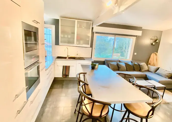 Apartament Comfort & Wifi - - 4 Pers - Tram B *