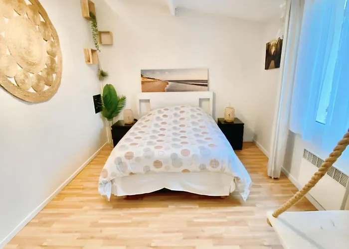 Comfort & Wifi - - 4 Pers - Tram B Apartament Talence